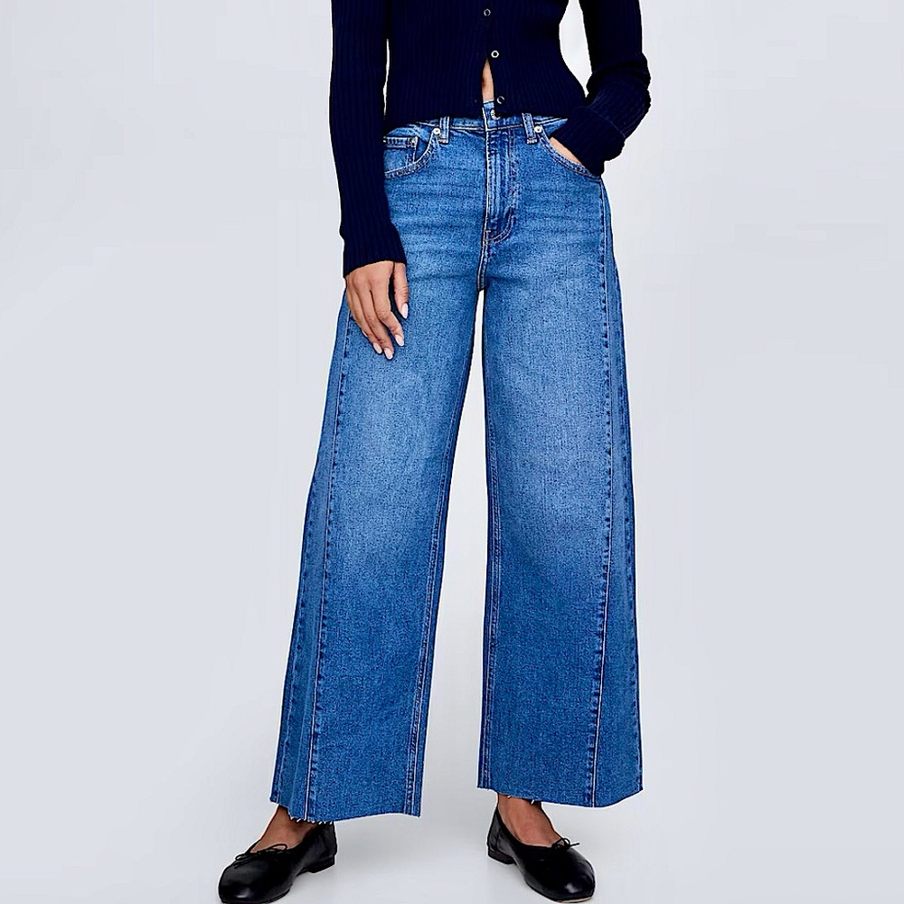 GAP High-Rise Wide Leg Cut-Off Jeans